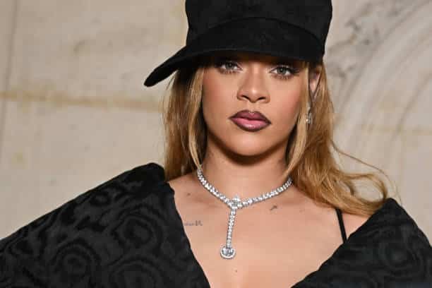 How Tall Is Rihanna 2025